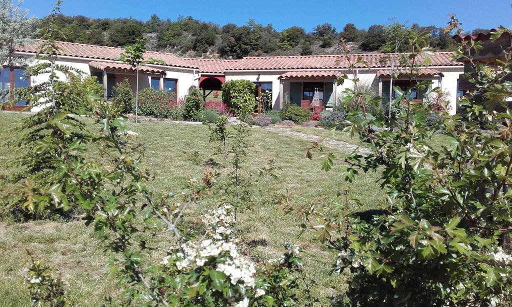Gites "Entre Les Vignes" Tourreilles Esterno foto